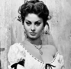 Primeira atriz a ganhar um Oscar em língua estrangeira, Sophia Loren é uma das musas della Mamma.